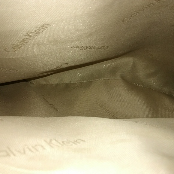 Handbag - Picture 2 of 8